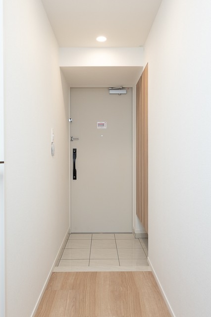 ※写真は同タイプ住戸です。(玄関)