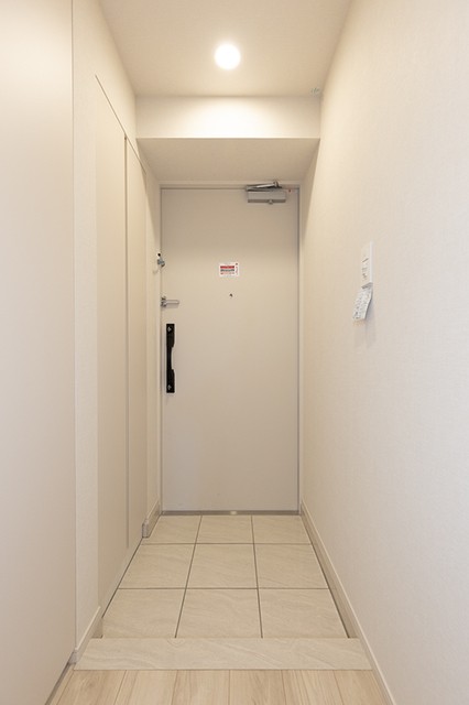 ※写真は同タイプ住戸です。(玄関)