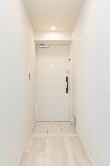 ※写真は同タイプ住戸です。(玄関)