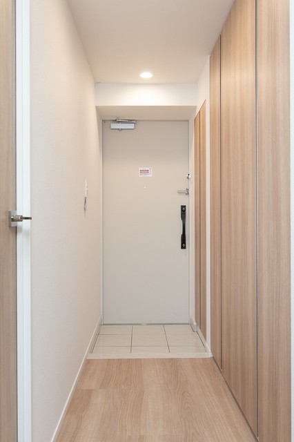 ※写真は同タイプ住戸です。(玄関)