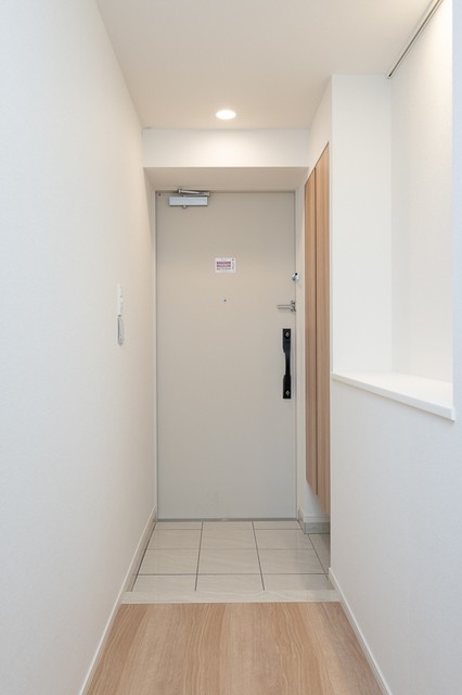 ※写真は同タイプ住戸です。(玄関)
