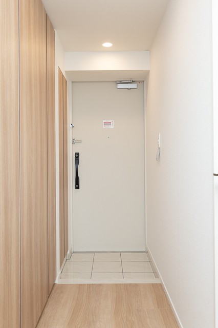 ※写真は同タイプ住戸です。(玄関)