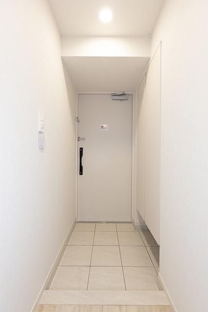 ※写真は同タイプ住戸です。(玄関)