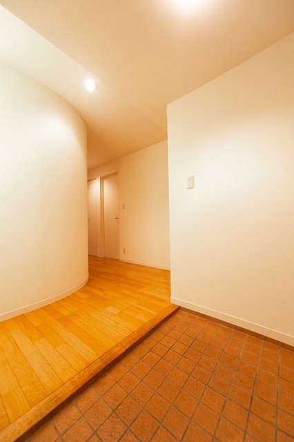 ※写真は同タイプ住戸です。(玄関)