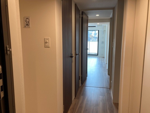※写真は同タイプ住戸です。(玄関)