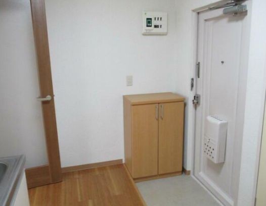 (玄関)