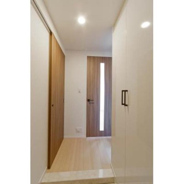 ※写真は同タイプ住戸です。(玄関)