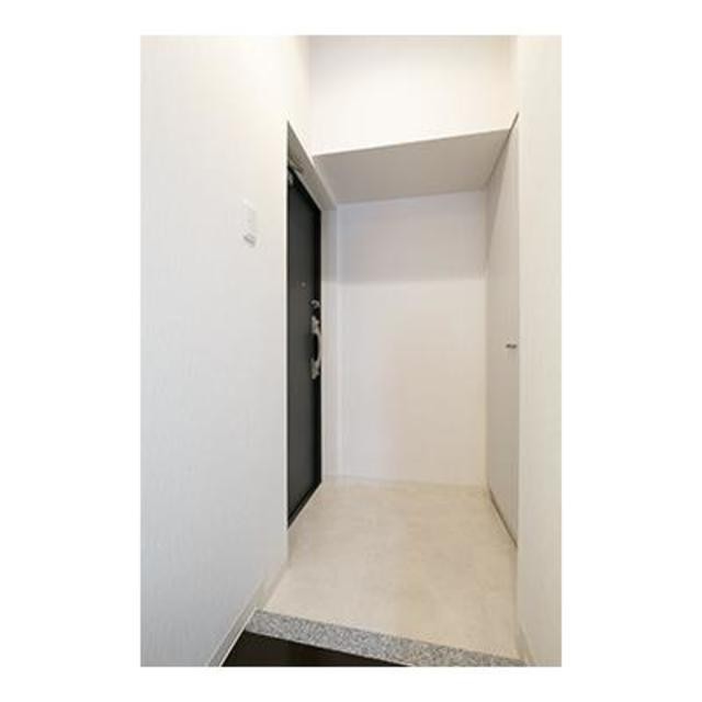 ※写真は同タイプ住戸です。(玄関)