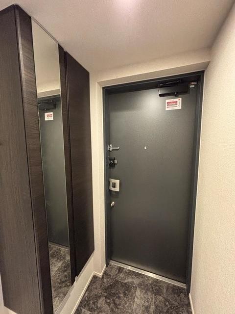 ※写真は同タイプ住戸です。(玄関)