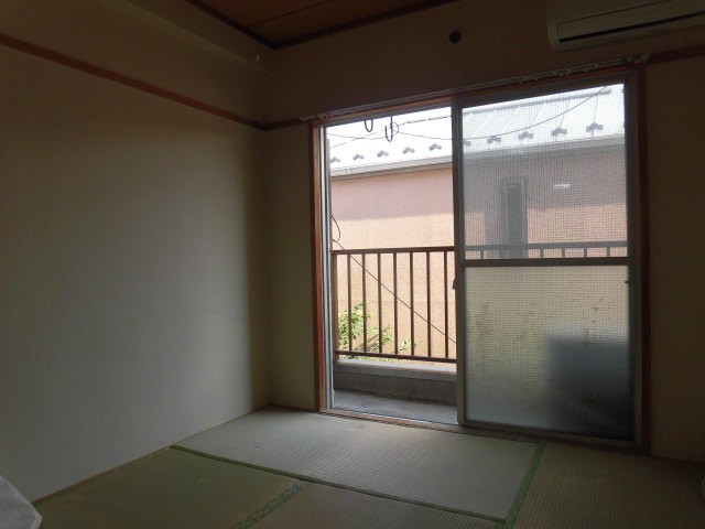 (居間)