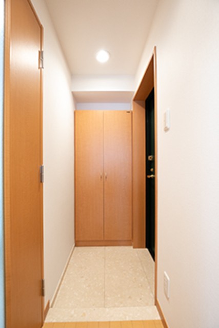 ※写真は同タイプ住戸です。(玄関)