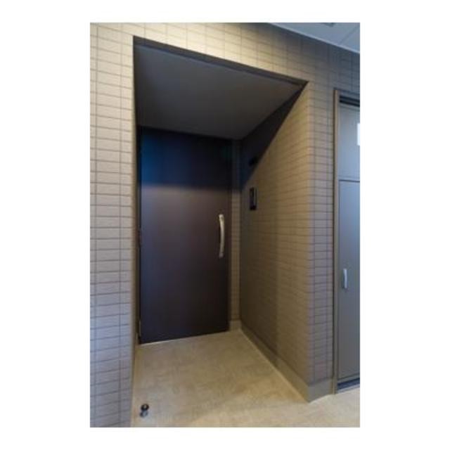 ※写真は同タイプ住戸です。(玄関)