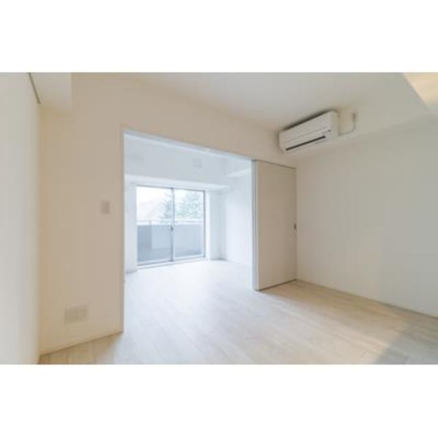 ※写真は同タイプ住戸です。(居間)