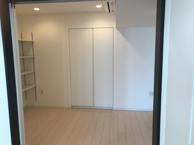 (居間)