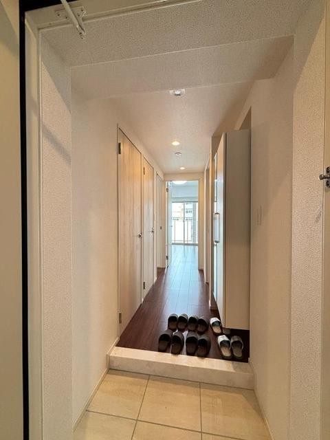 ※写真は同タイプ住戸です。(玄関)