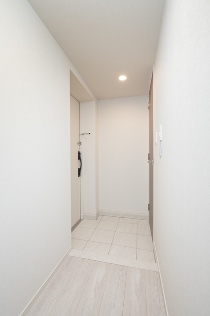 ※写真は同タイプ住戸です。(玄関)