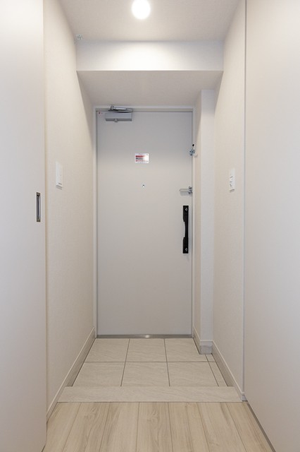 ※写真は同タイプ住戸です。(玄関)