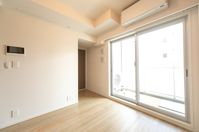 ※写真は同タイプ住戸です。(居間)