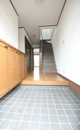 (玄関)