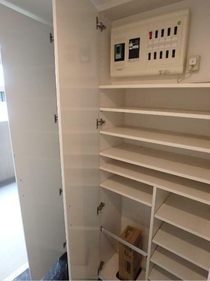 (玄関)