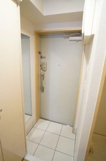 (玄関)