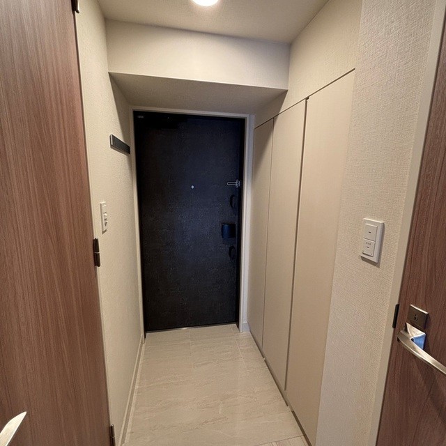 ※写真は同タイプ住戸です。(玄関)