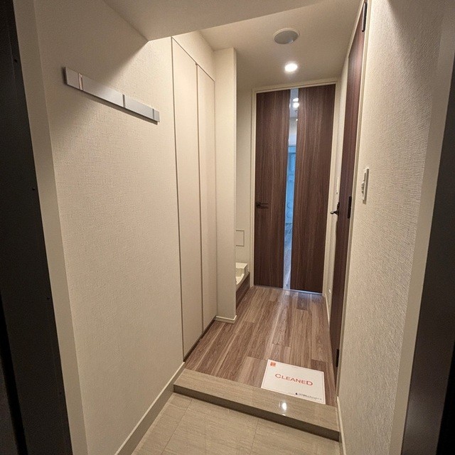 ※写真は同タイプ住戸です。(玄関)