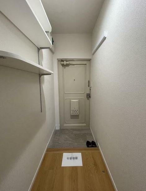 (玄関)