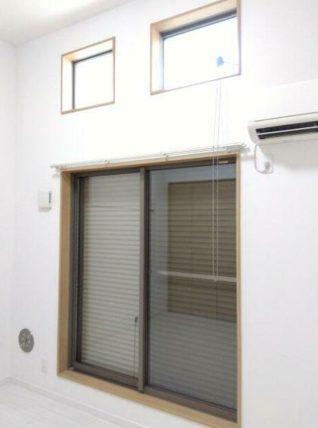 (居間)
