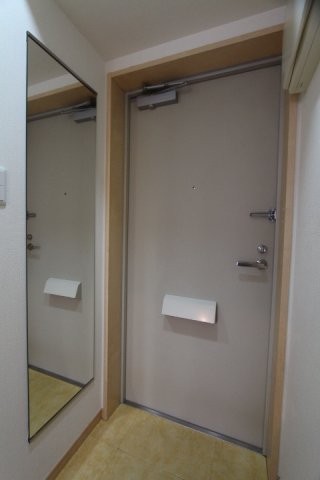 (玄関)