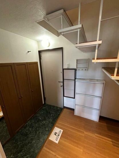 (玄関)