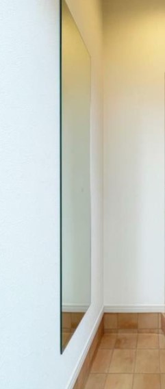 ※同仕様写真含む(玄関)