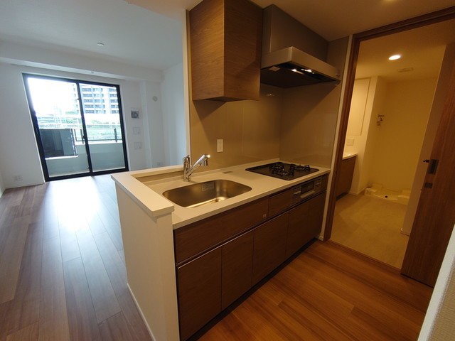 ※写真は同タイプ住戸です。(キッチン)