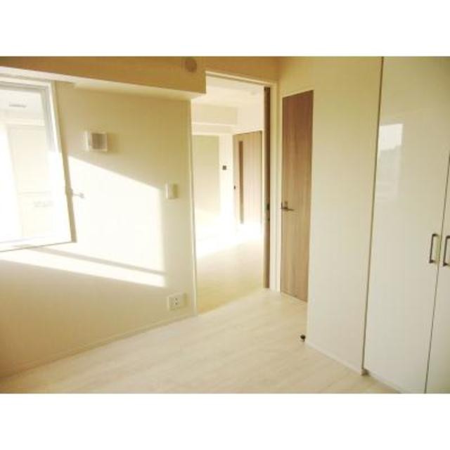 ※写真は同タイプ住戸です。(居間)