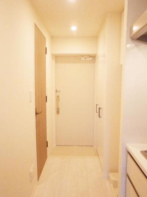 ※写真は同タイプ住戸です。(玄関)