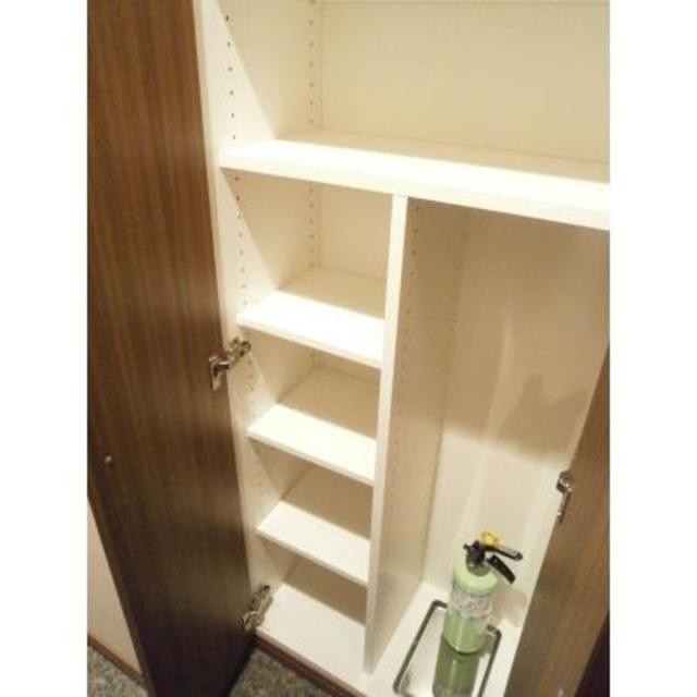 ※写真は同タイプ住戸です。(玄関)