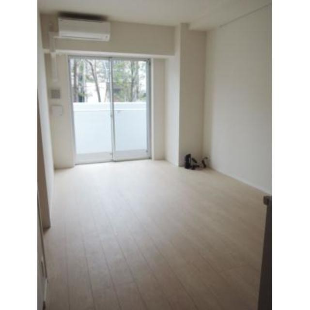 ※写真は同タイプ住戸です。(居間)