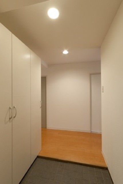 ※写真は同タイプ住戸です。(玄関)