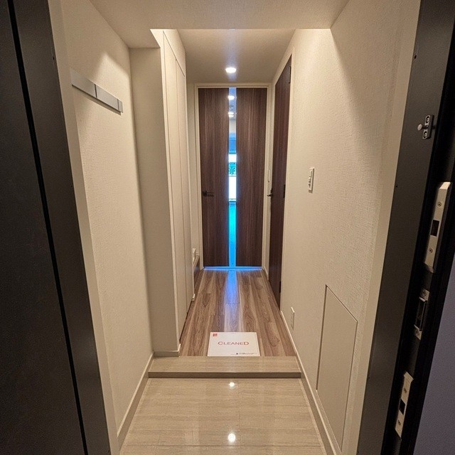 ※写真は同タイプ住戸です。(玄関)