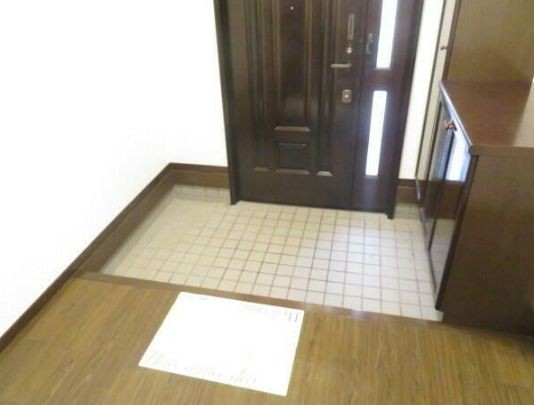 (玄関)