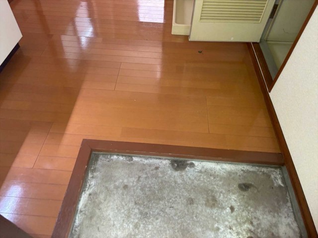 (玄関)