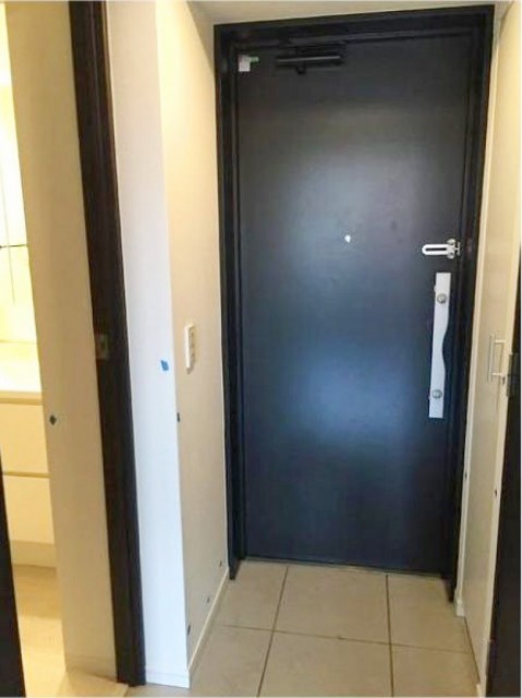 ※同仕様写真含む(玄関)