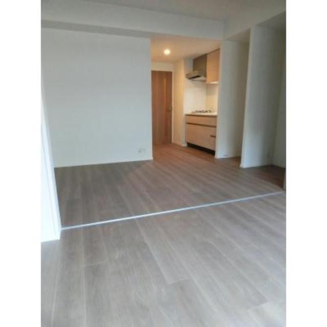 ※写真は同タイプ住戸です。(居間)