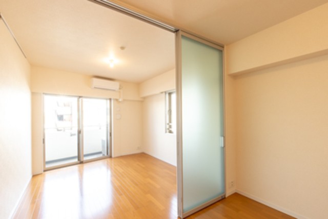 ※写真は同タイプ住戸です。(居間)