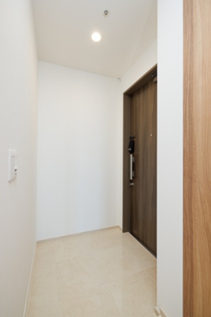 ※写真は同タイプ住戸です。(玄関)
