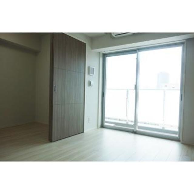 ※写真は同タイプ住戸です。(居間)