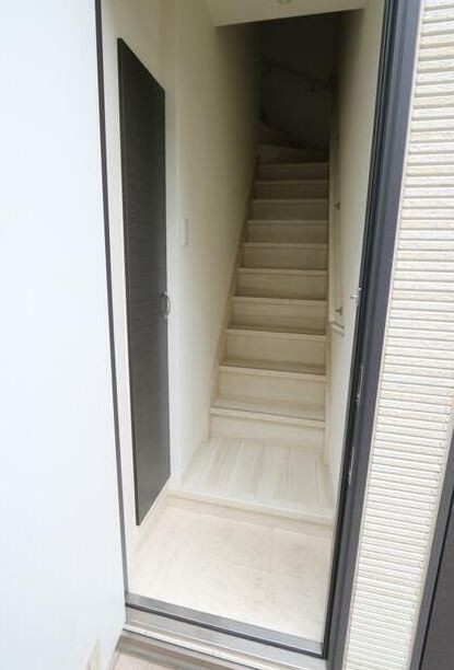 (玄関)