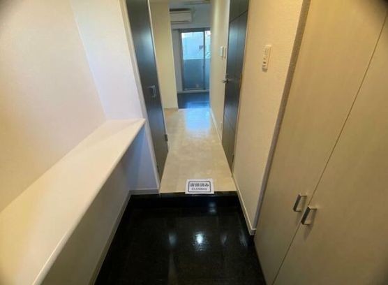 (玄関)