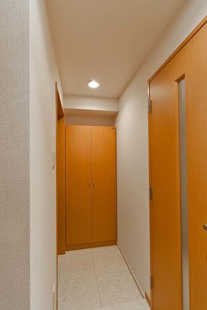 ※写真は同タイプ住戸です。(玄関)