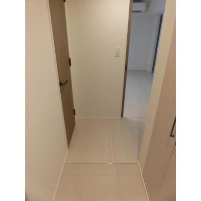 ※写真は同タイプ住戸です。(玄関)